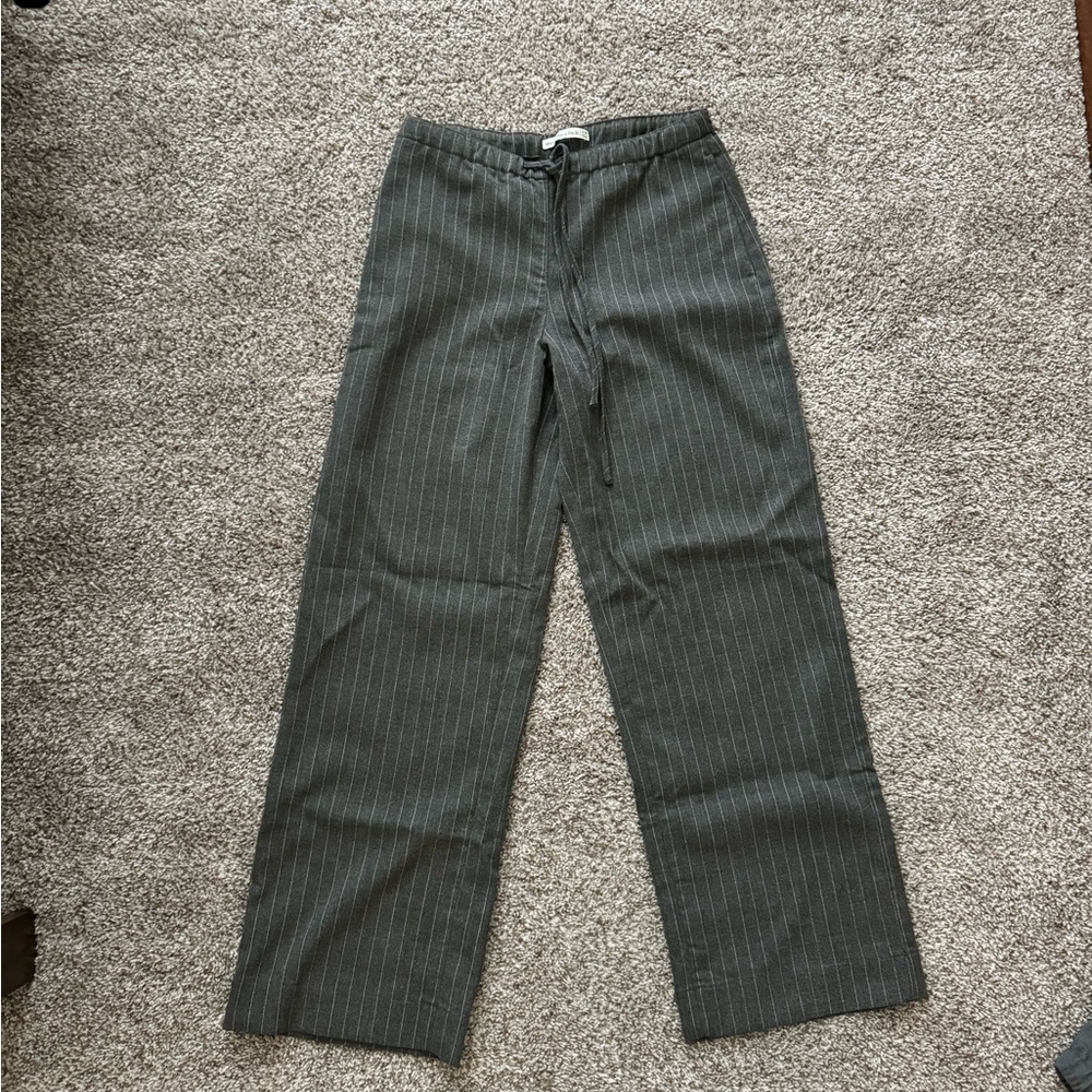 Abercrombie & Fitch Gray Striped Dress Pants